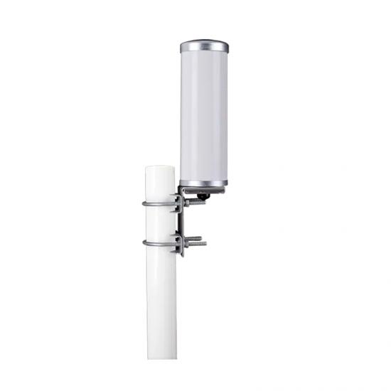 Omni-Directional Pole Mount Antenna 698-2700MHz