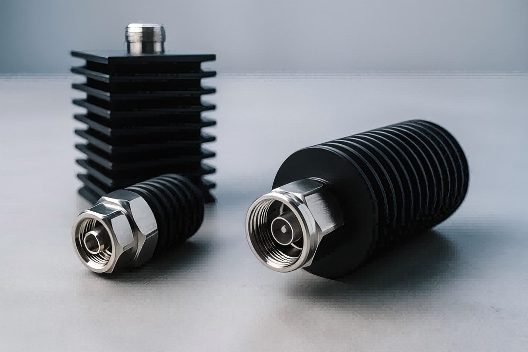 Cargas de terminação em sistemas de RF: a âncora indispensável para a estabilidade.