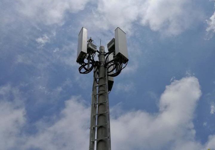 Antenas da estação base (BTS) em comunicação sem fio